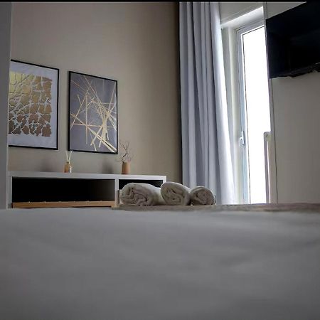 Fd Apartments - Zoe Prestigioso Appartamento Vicino Alla Stazione E Al Centro Monopoli Exterior foto