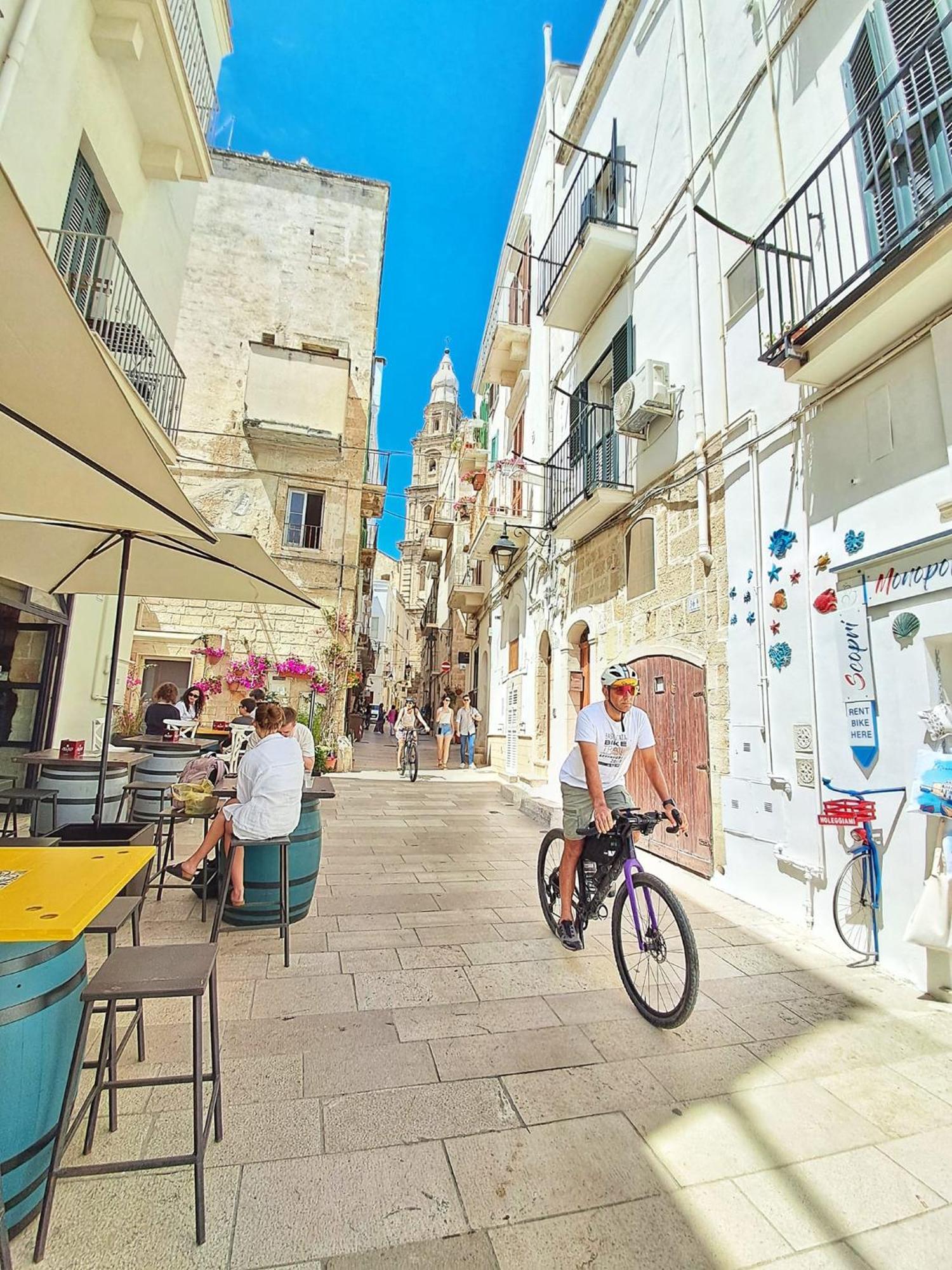Fd Apartments - Zoe Prestigioso Appartamento Vicino Alla Stazione E Al Centro Monopoli Exterior foto